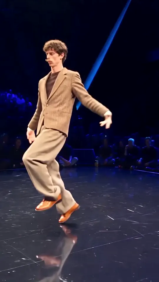 Gang Gang Dance AI video example